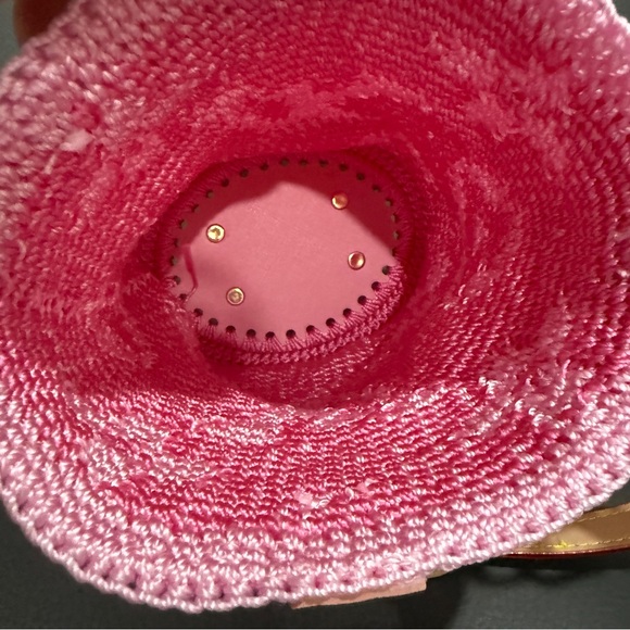 Handmade Pink Knit Bucket Crossbody Bag - Picture 4 of 6